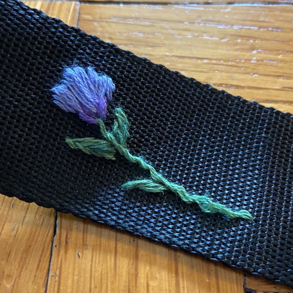 NWOT ONE OF A KIND hand-Embroidered belt bag - Picture 2 of 6